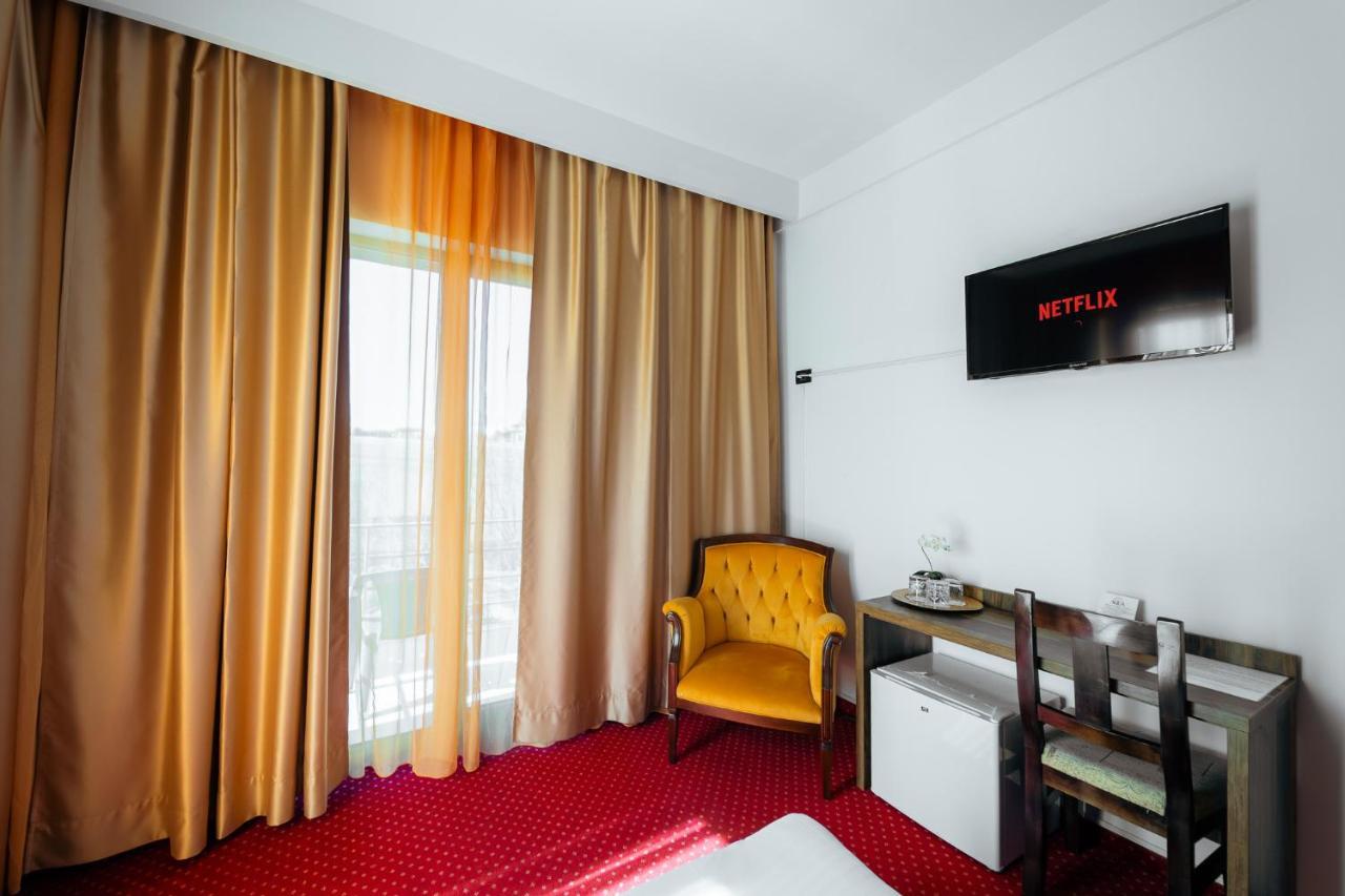 Hotel Aqua Thermal Spa Május 1. üdülő Kültér fotó